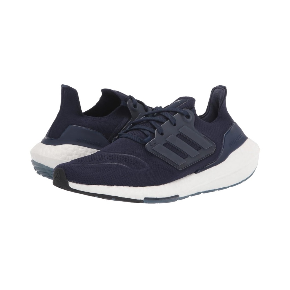 NIB Adidas Navy Women’s Ultra boost 22 sneakers running shoes Size 8